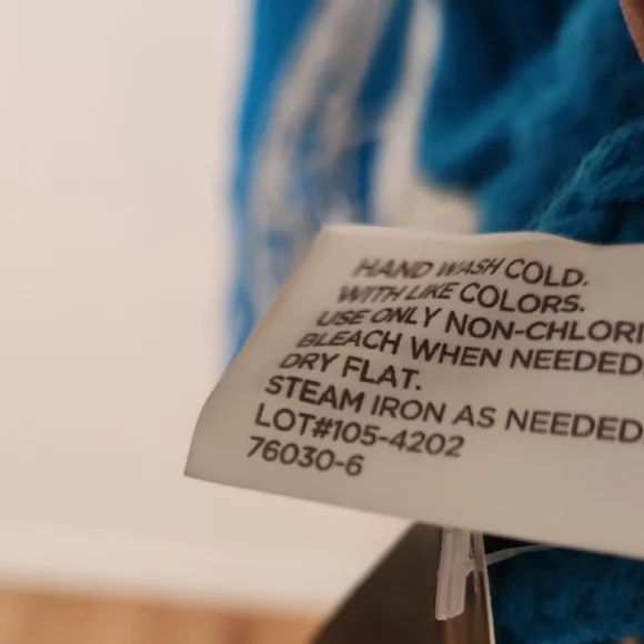 Blue Knit Scarf with Fringe - Picture 3 of 4